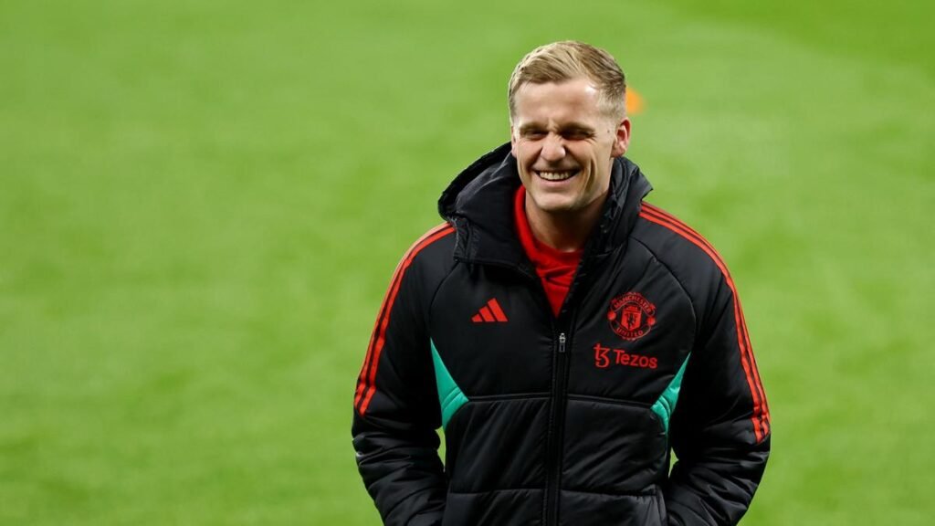 Manchester United flop Van De Beek confirms Old Trafford exit